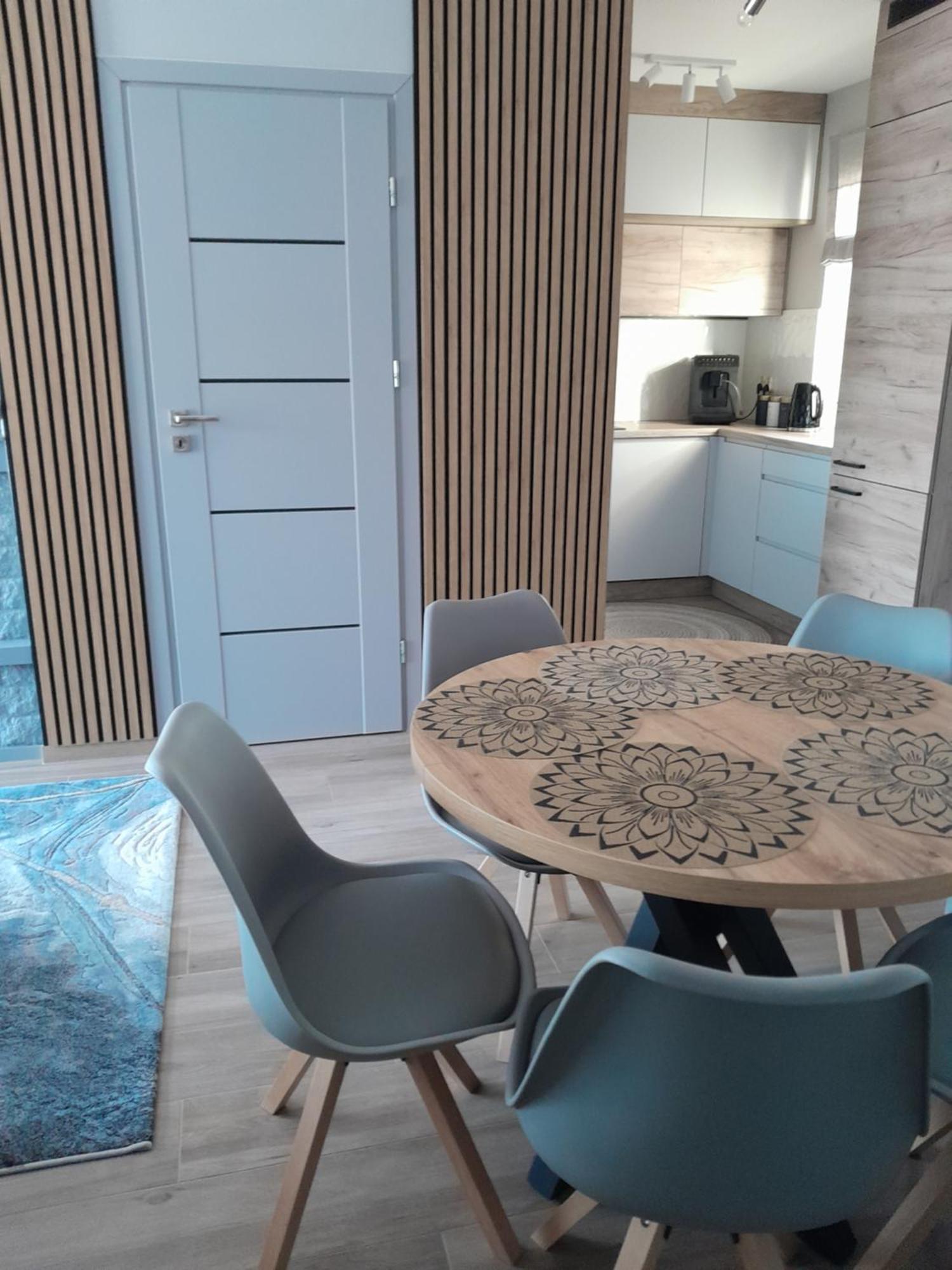 Domek Pod Brzozami Z Jacuzzi ,Grillem I Tarasem Przemyśl Exteriör bild