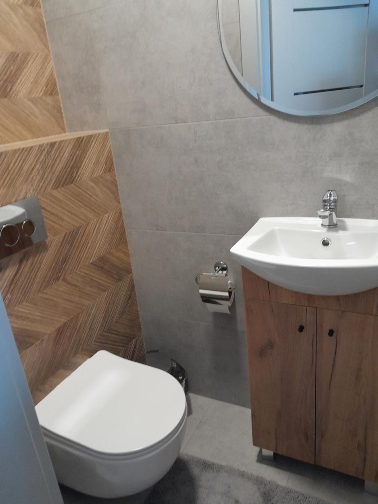 Domek Pod Brzozami Z Jacuzzi ,Grillem I Tarasem Przemyśl Exteriör bild